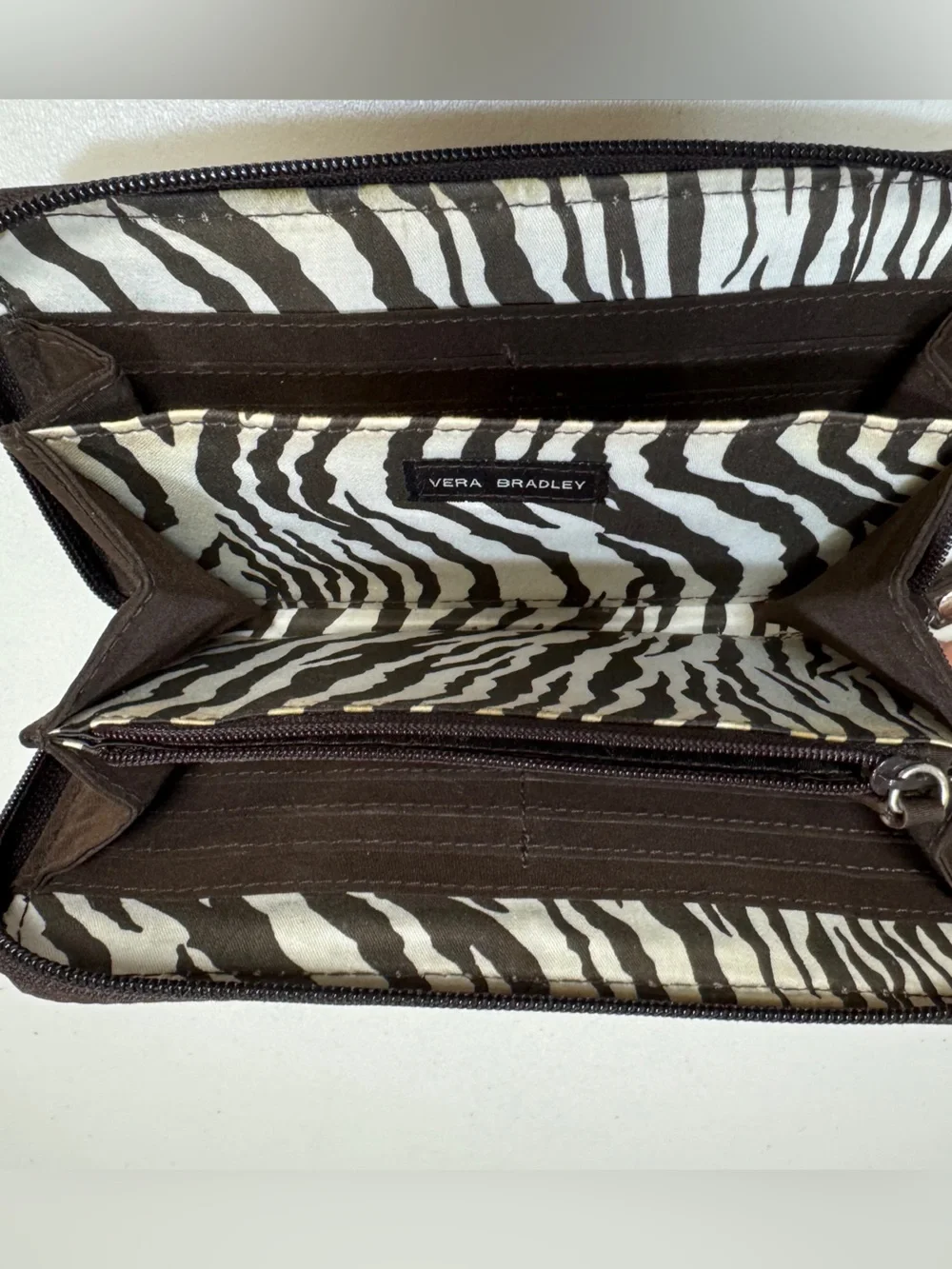 VERA BRADLEY Wallet Quilted Brown Zip Money Holder Zebra Stripe Chocolate Classi - Picture 5 of 10